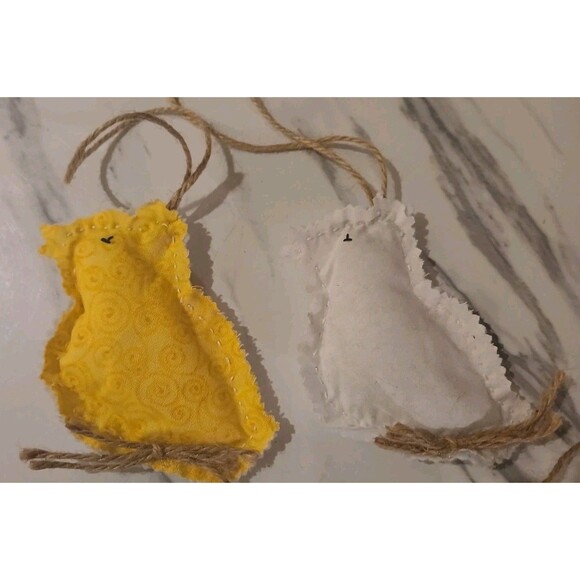 Christmas Ornaments  Handmade Gift  Primitive Colorful Cottage Chick - Set of 4 - Picture 2 of 3